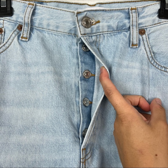 Re/Done 90s High Rise Loose Jeans Bleach Destroy Light Wash Denim Size 30 NWT - Picture 8 of 13